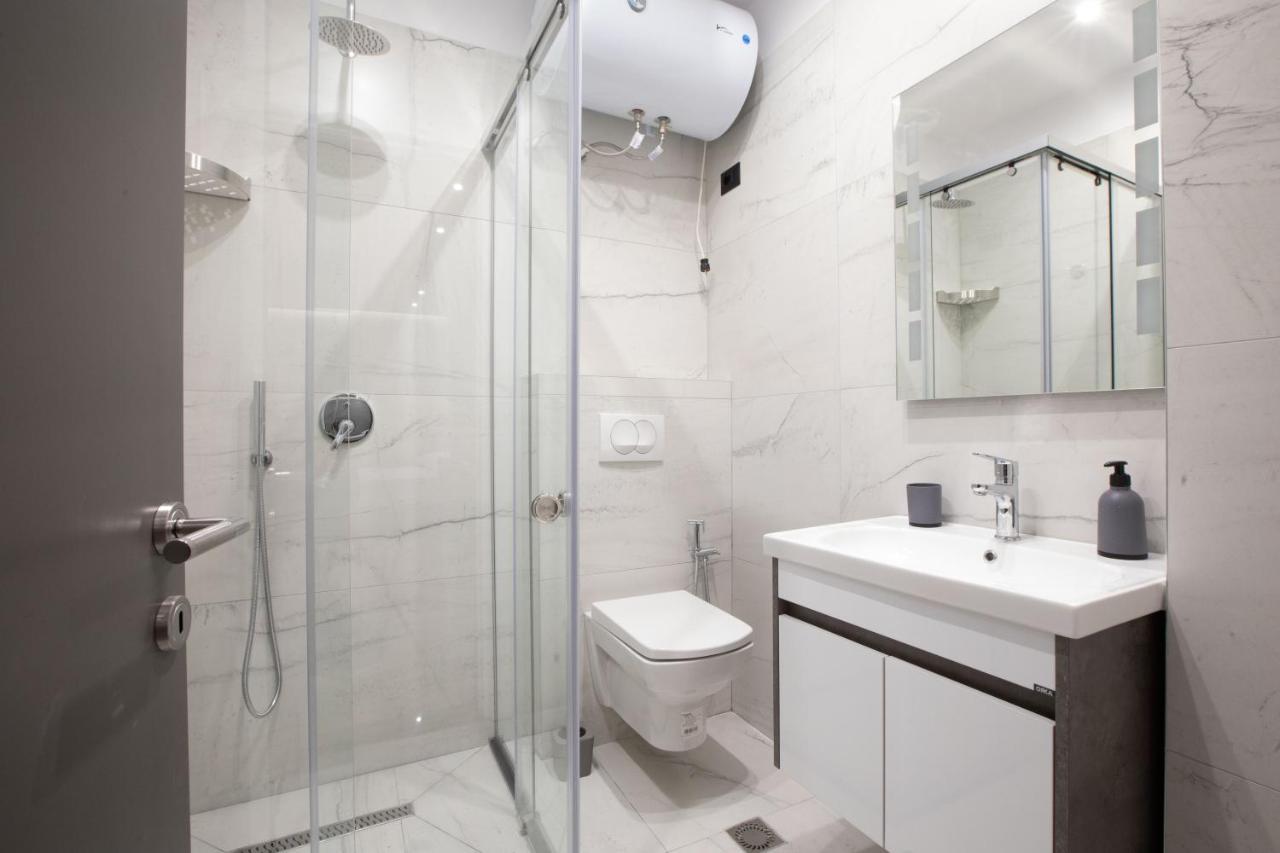 טיראנה Dea'S Apartaments מראה חיצוני תמונה